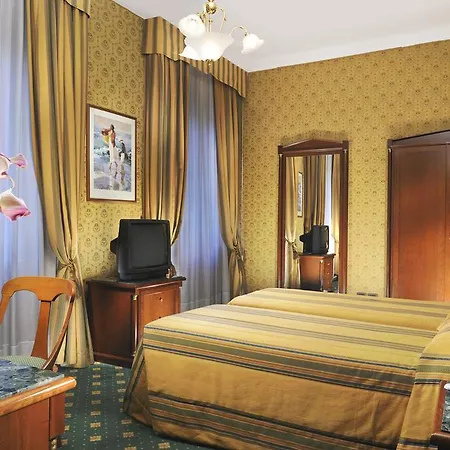 Grand Plaza Hotel