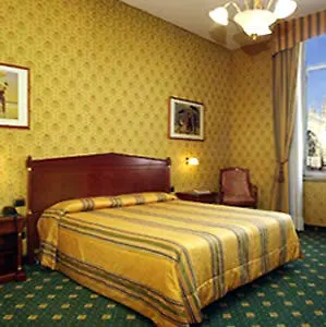 Grand Plaza Hotel Milão